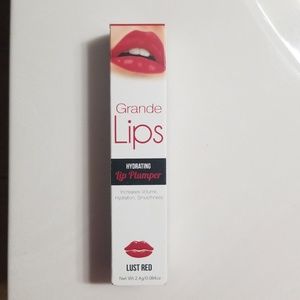 Grande Lips Lust Red
